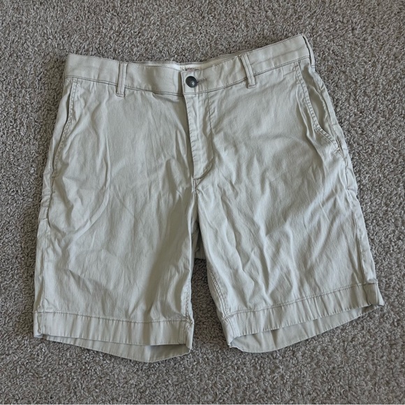 FAHERTY Stretch Waist 7.5" Inseam Shorts - Picture 1 of 9